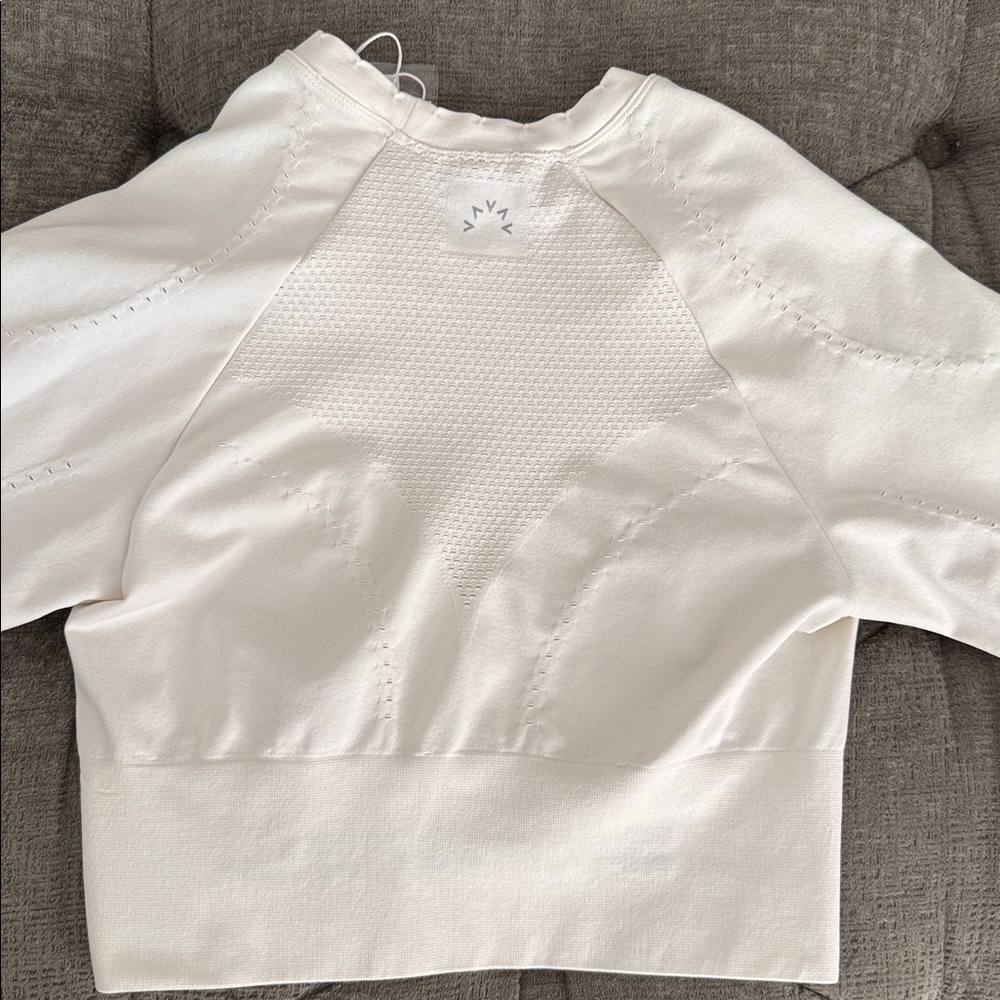 Varley seamless activewear three quarter sleeve crop top - Picture 3 of 6